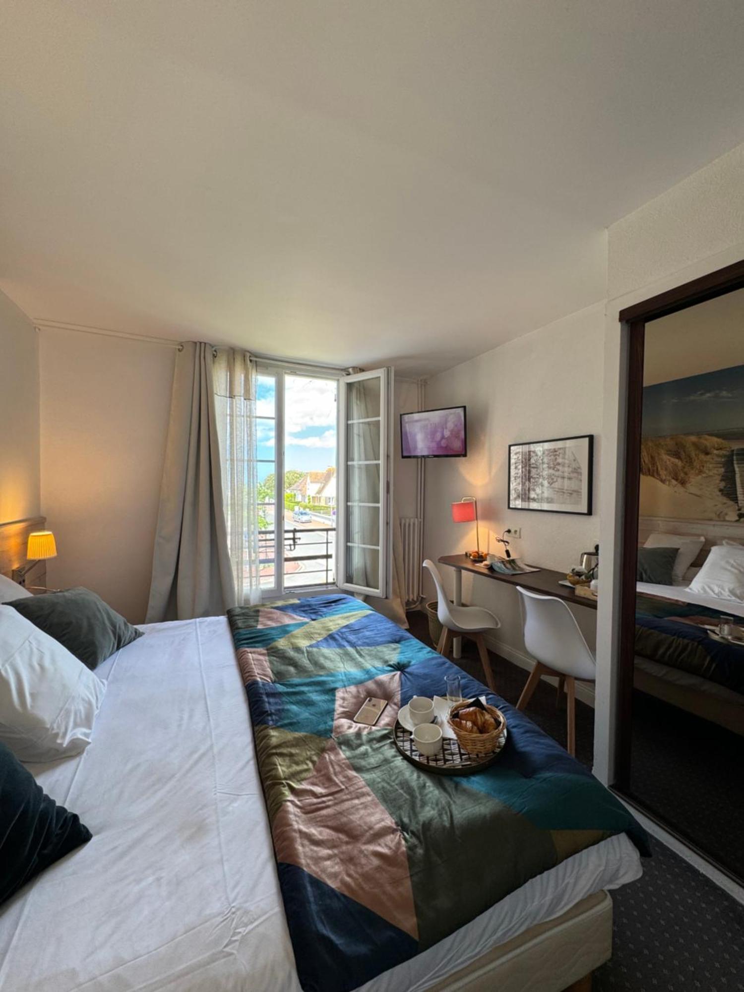 Chez-Marion Hotel Мервил-Франсвил-Плаж Екстериор снимка